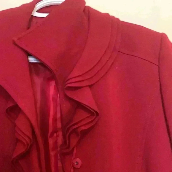 Tahari Petite ASL Red Jacket, Fitted, Lined, 3/4 Sleeve,Mid weight, Size 4 - Picture 6 of 9